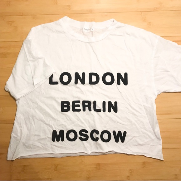 Cropped Graphic Tee - Picture 1 of 1